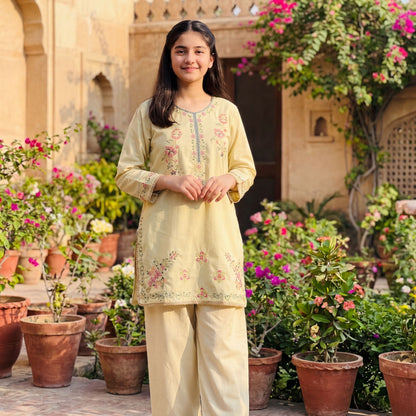 2-Piece Suit The Spring Blossom Beige Embroidered